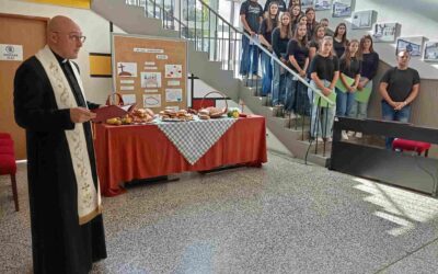 U našoj školi svečano obilježen Dan kruha i zahvalnosti za plodove zemlje